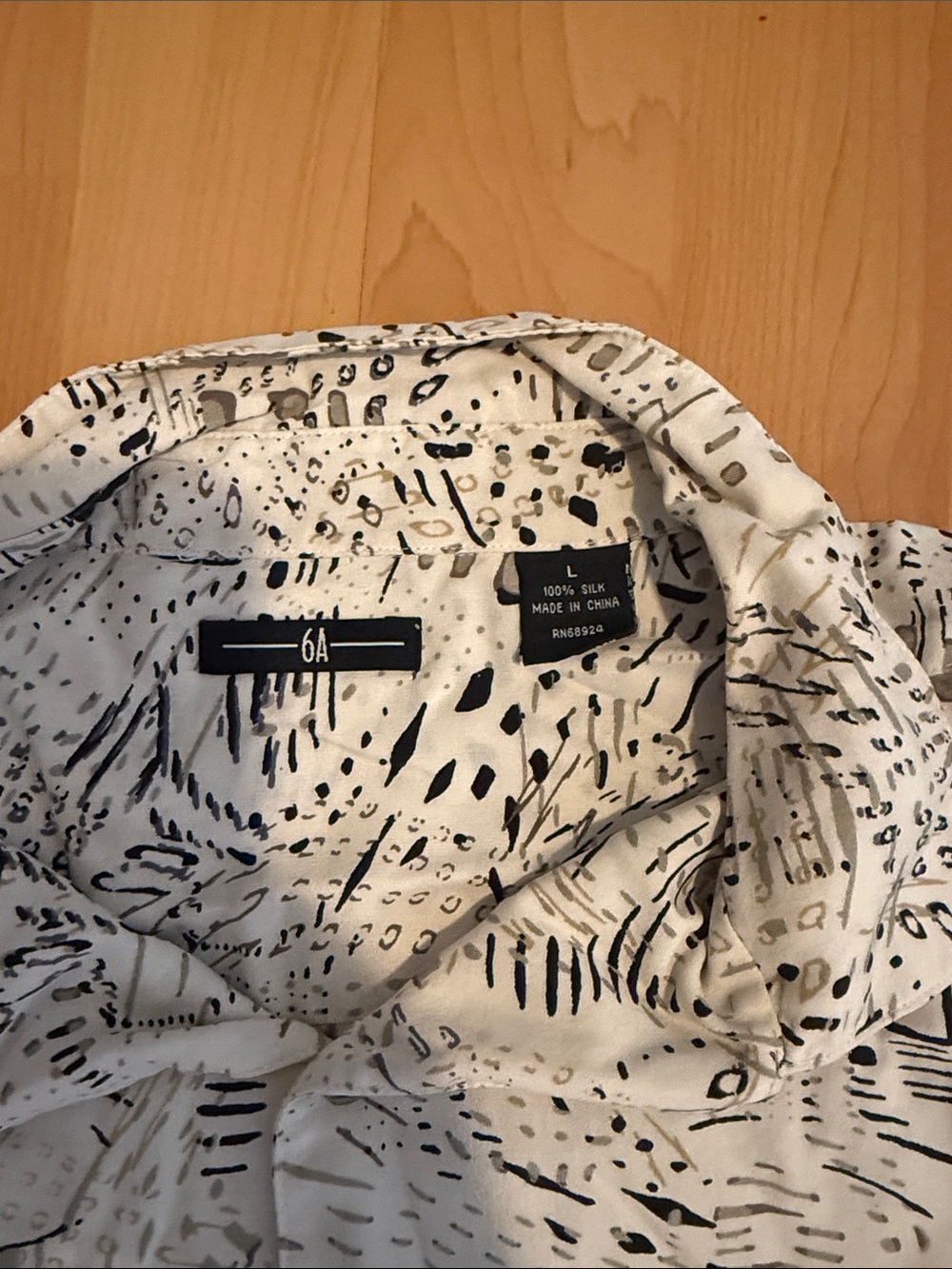 6A 100% Silk Short Sleeve Button Down Shirt - Size L - Picture 2 of 3
